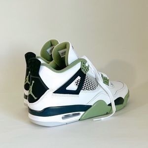 Air Jordan 4 Retro "Seafoam"
